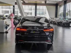 2021 Lexus LS 500h, чёрный — фото 18