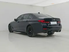 2022 BMW 5 Series 5 530Li M, чёрный — фото 6