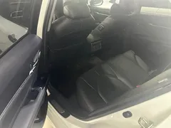 2021 Toyota Camry 2.5G Luxury, белый — фото 6