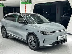 2024 Leapmotor C11 580 Premium — фото 1