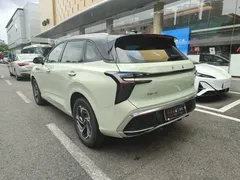 2023 Hongqi HS3 1.5T 2WD, зелёный — фото 7