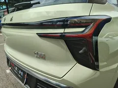 2023 Hongqi HS3 1.5T 2WD, зелёный — фото 25