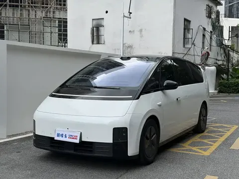 2025 Li Auto MEGA Home
