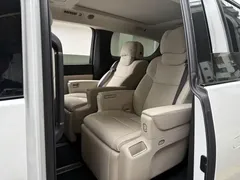 2025 Li Auto MEGA Home, белый — фото 12