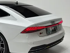 2022 Audi A7 45 TFSI, белый — фото 21