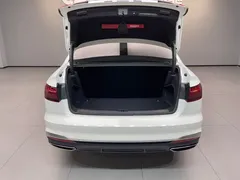 2020 Audi A4L 40 TFSI, белый — фото 9