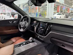 2022 Volvo XC60 4WD Zhiyi Luxury, чёрный — фото 5