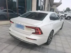 2023 Volvo S60 B4 Luxury, белый — фото 7