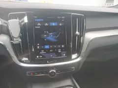 2023 Volvo S60 B4 Luxury, белый — фото 13