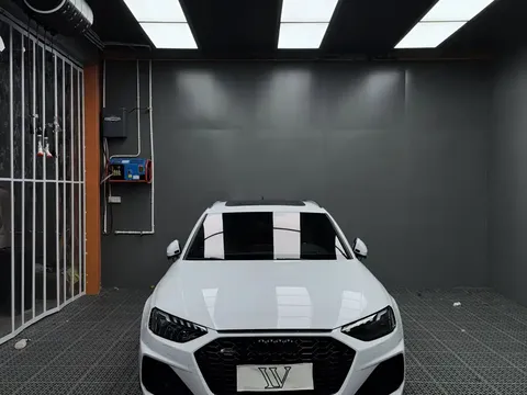 2021 Audi RS 4 Avant Black Edition