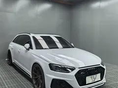 2021 Audi RS 4 Avant Black Edition, чёрный — фото 2