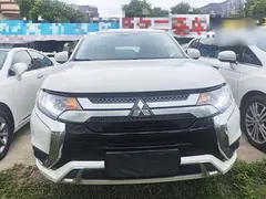 2021 Mitsubishi Outlander 2.0L 2WD 5, белый — фото 3