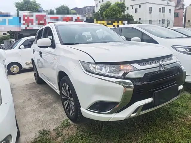 2021 Mitsubishi Outlander 2.0L 2WD 5