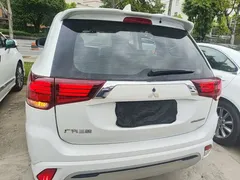 2021 Mitsubishi Outlander 2.0L 2WD 5, белый — фото 6
