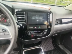 2021 Mitsubishi Outlander 2.0L 2WD 5, белый — фото 13