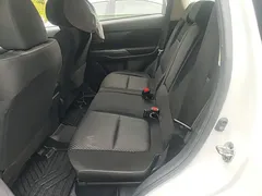 2021 Mitsubishi Outlander 2.0L 2WD 5, белый — фото 17