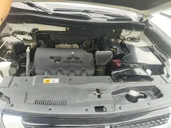 2021 Mitsubishi Outlander 2.0L 2WD 5, белый — фото 20