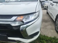 2021 Mitsubishi Outlander 2.0L 2WD 5, белый — фото 24