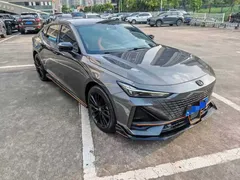 2023 Changan UNI-V 1.5T Sport — фото 3