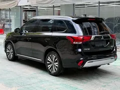 2021 Mitsubishi Outlander 2.0L 2WD 7, чёрный — фото 4
