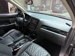2021 Mitsubishi Outlander 2.0L 2WD 7, чёрный — фото 13