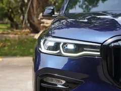 2021 BMW X7 xDrive40i M, синий — фото 9