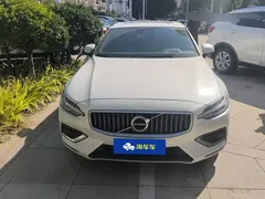 2021 Volvo S60 T4 Luxury, белый — фото 2