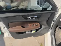 2021 Volvo S60 T4 Luxury, белый — фото 7
