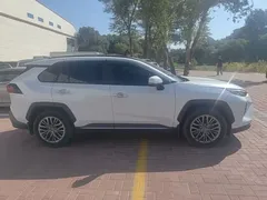 2023 Toyota Wildlander 2.0L CVT 2WD PLUS, белый — фото 26