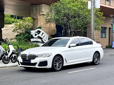 2021 BMW 5 Series 525Li M