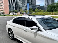 2021 BMW 5 Series 525Li M, белый — фото 15