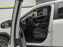 2023 Toyota Wildlander 2.0L CVT 4WD PLUS, белый — фото 9