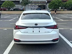 2021 Lexus ES 200, белый — фото 8