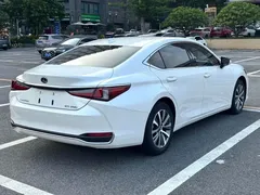 2021 Lexus ES 200, белый — фото 9