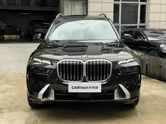 2023 BMW X7 xDrive40i Luxury Package, чёрный — фото 2