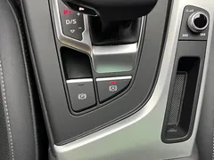 2022 Audi A4L 40 TFSI Luxury Sport, белый — фото 11