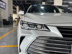 2021 Toyota Avalon 2.5L Luxury, белый — фото 11