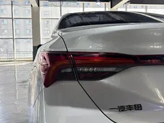2021 Toyota Avalon 2.5L Luxury, белый — фото 12