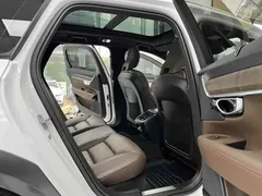2021 Volvo V90 Cross Country B5 AWD, белый — фото 11