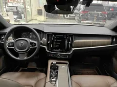 2021 Volvo V90 Cross Country B5 AWD, белый — фото 13