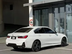 2023 BMW 3 Series 325i M, белый — фото 12