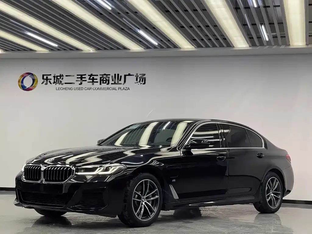 2021 BMW 5 Series 5 535Le M