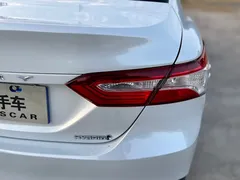 2021 Toyota Camry Hybrid 2.5HGVP Advanced, белый — фото 10