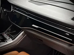 2021 Audi RS Q8 4.0T — фото 11
