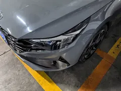2021 Hyundai Elantra 1.5L CVT LUX Premium — фото 5