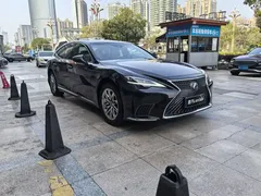 2021 Lexus LS 500h Luxury, чёрный — фото 3