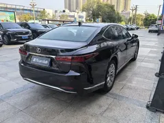 2021 Lexus LS 500h Luxury, чёрный — фото 15