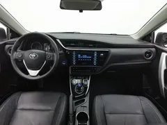 2020 Toyota Corolla PHEV 1.8L E-CVT Comfort, белый — фото 5