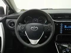 2020 Toyota Corolla PHEV 1.8L E-CVT Comfort, белый — фото 11