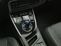 2020 Toyota Corolla PHEV 1.8L E-CVT Comfort, белый — фото 13